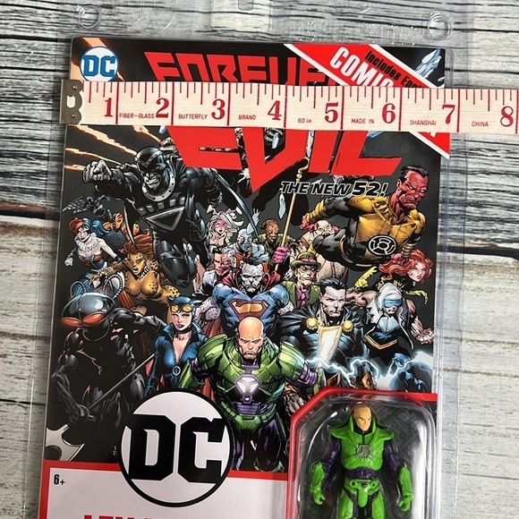 DC Forever Evil Lex Luthor Comic Book And 4” Action Figure ( Green ) Volume #1 - Picture 6 of 7